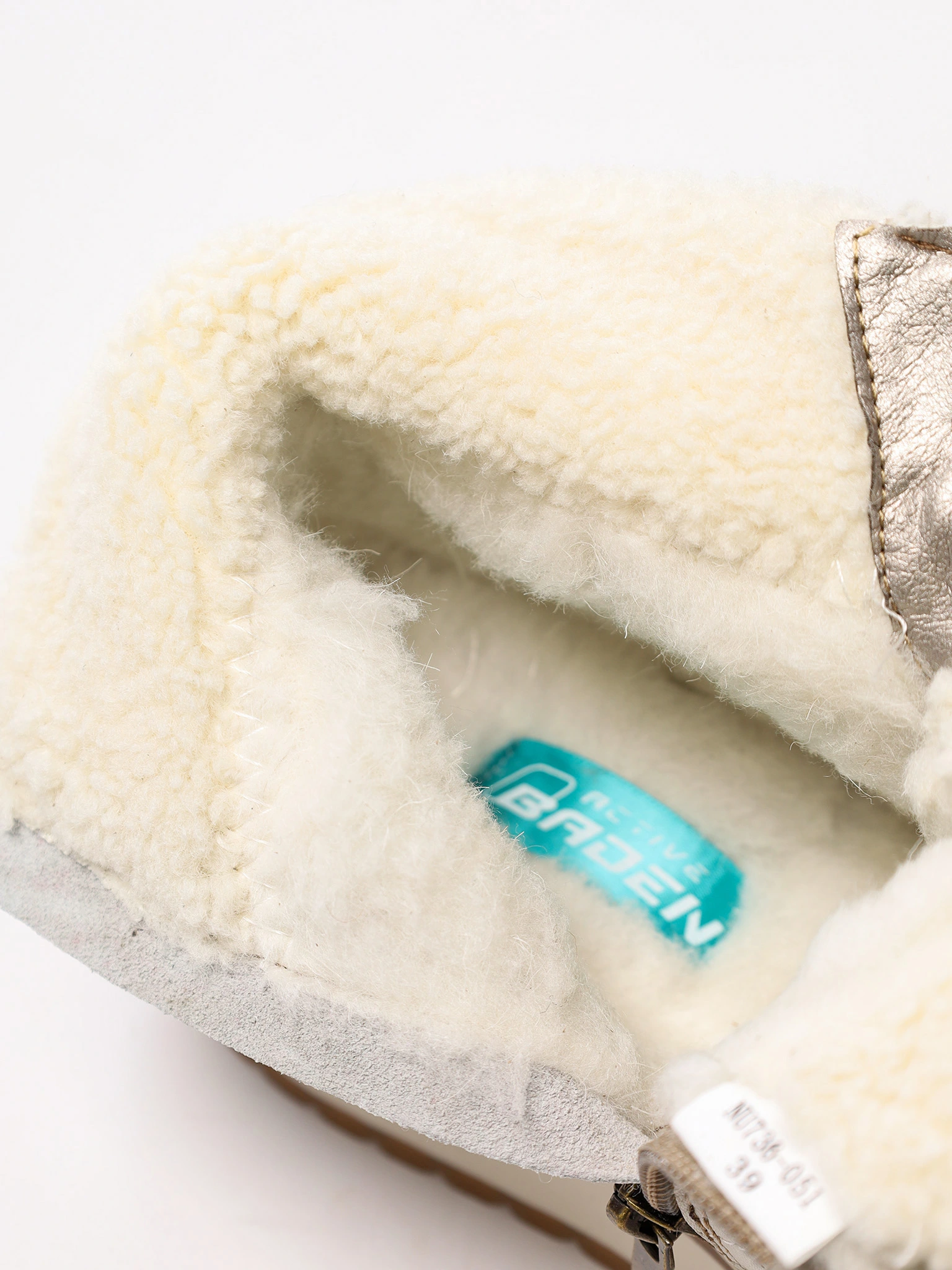 Кроссовки комбинированные в стиле колор-блок на низкой подошве